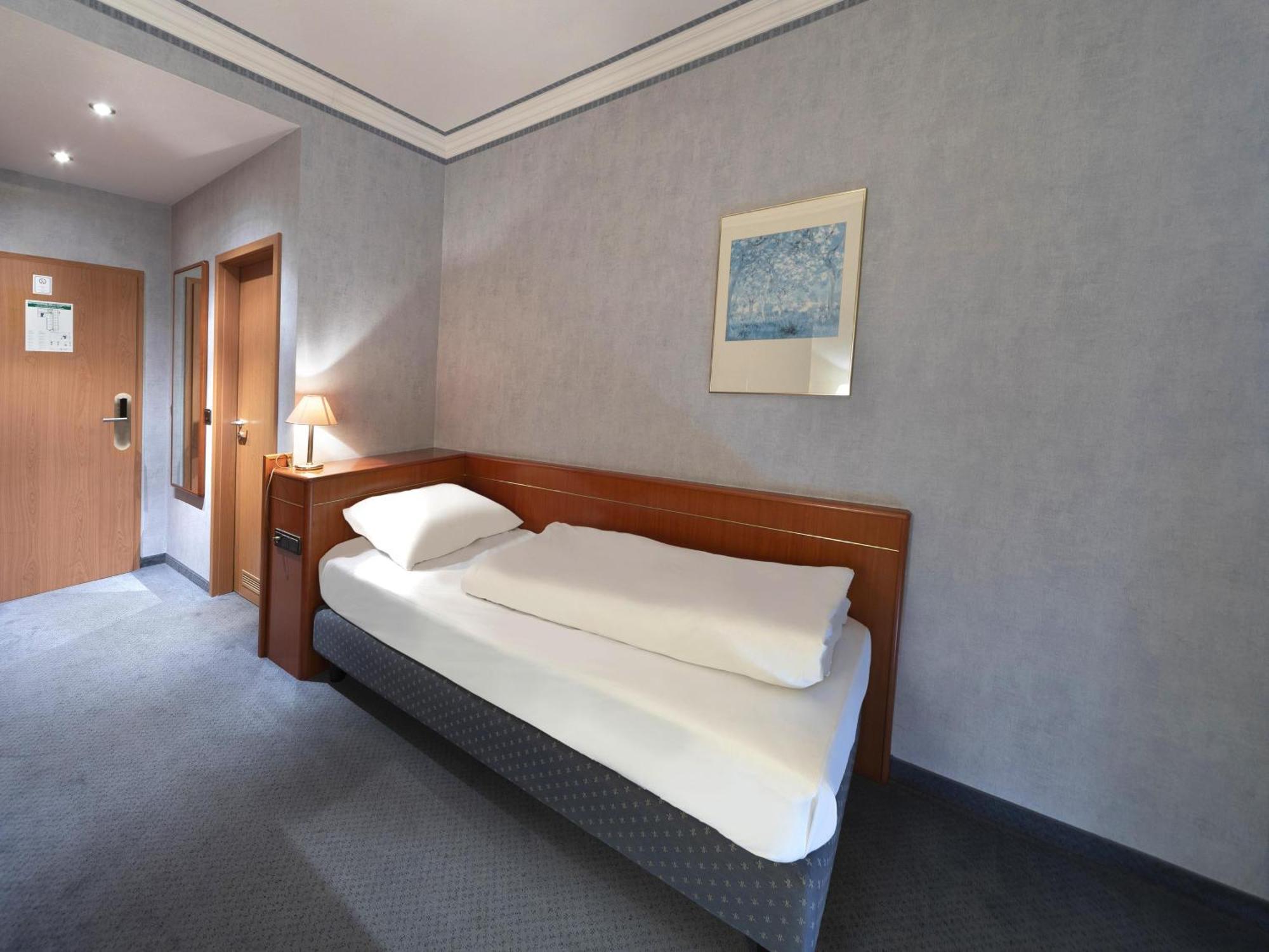 B&B Hotel Gotha-Hbf エクステリア 写真